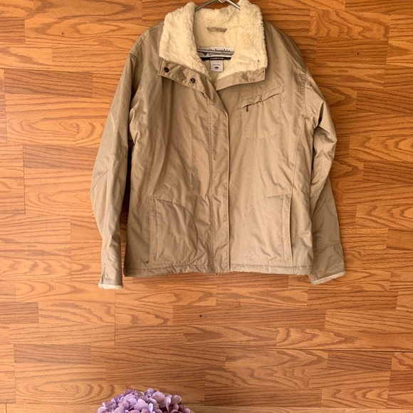 Columbia Faux Fur Trimmed Womens Jacket